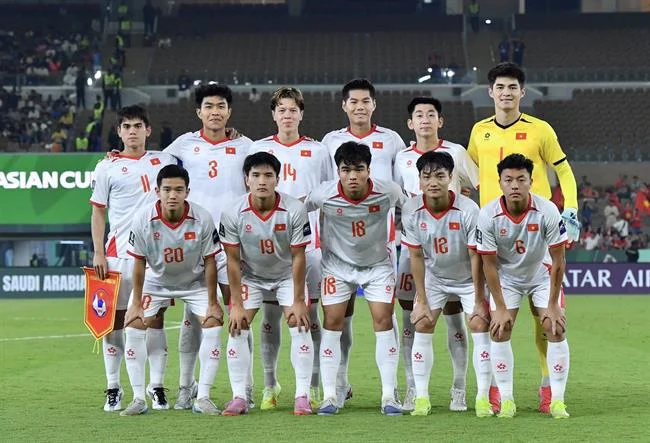 Ưu đãi hoàn trả hàng ngày/tuần 32win11 uy tín